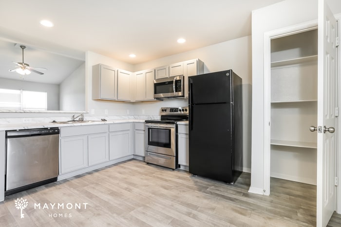 Building Photo - 12317 Vision Ct