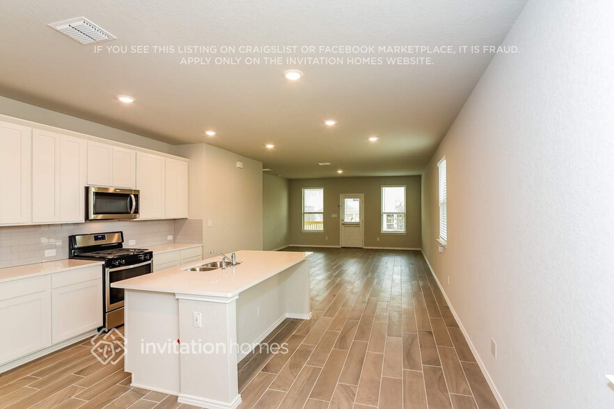 Building Photo - 10526 Briceway Ace