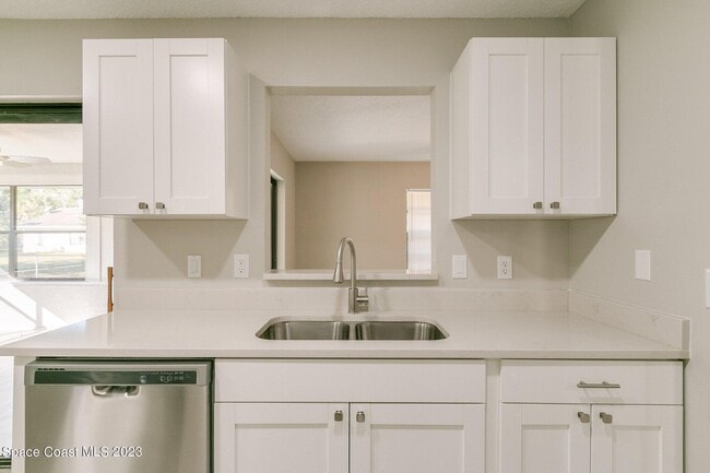 Building Photo - 1847 Parrsboro St NW