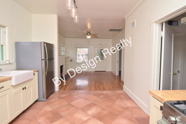 Building Photo - Charming Armory Park Bungalow with Private Off-Street Parking