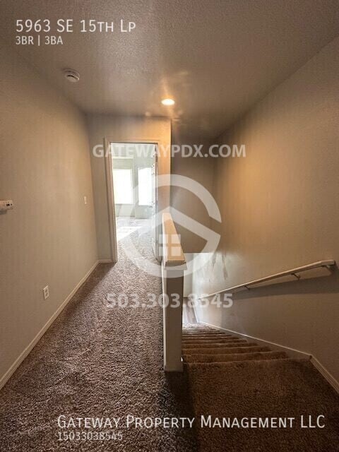 Building Photo - 5963 SE 15th Loop