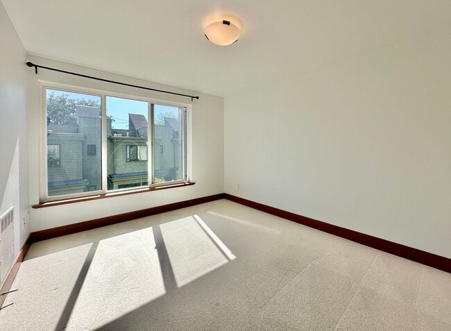 Building Photo - Stunning Townhome for Lease  in Seattle’s ...