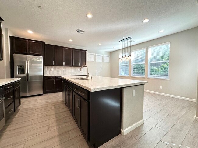 Building Photo - 6025 Palermo Way