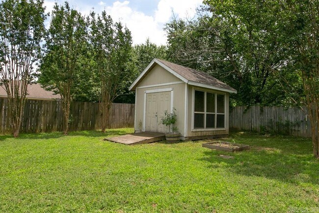 Building Photo - 17 Violet Cove