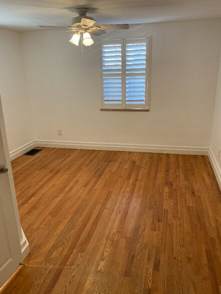 Building Photo - 245 S Pennsylvania St