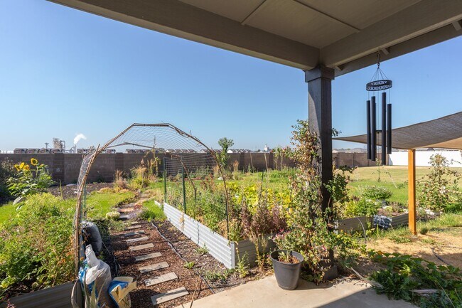 Building Photo - For Rent – Beautiful 3 Bedroom, 2 Bathroom...