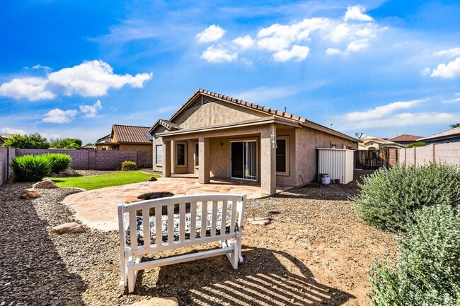 Building Photo - 15749 W Ventura St