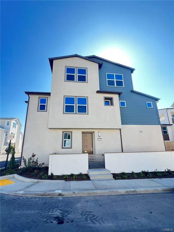 Primary Photo - 330 Proctor