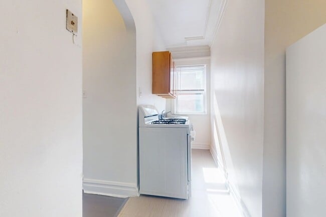 Floorplan - 918 E. Hyde Park Boulevard