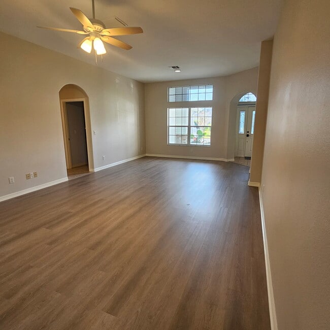 Building Photo - 5095 China Sea Dr