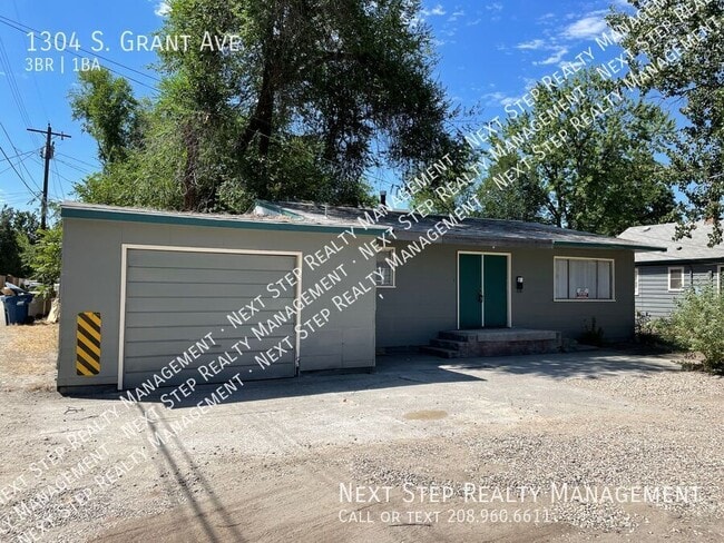 Primary Photo - 1304 S Grant Ave