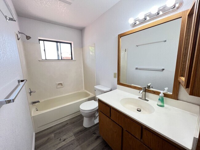 Building Photo - HOUSE - COTTONWOOD - VERDE VILLAGE