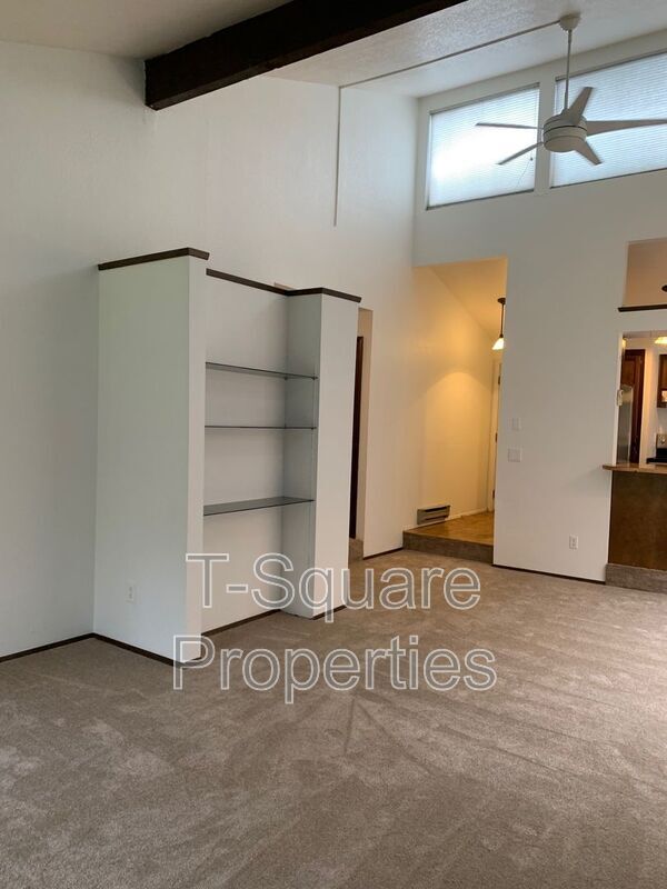 Building Photo - 12120 E Gibson Rd