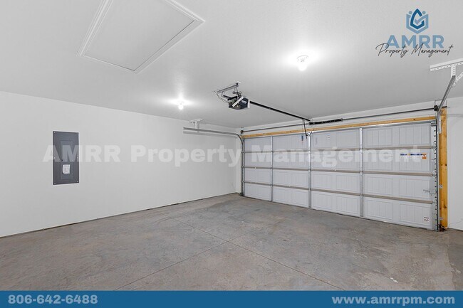 Building Photo - 119 SW Vicki St