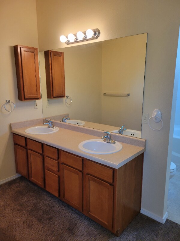 Building Photo - 505 Columbia St