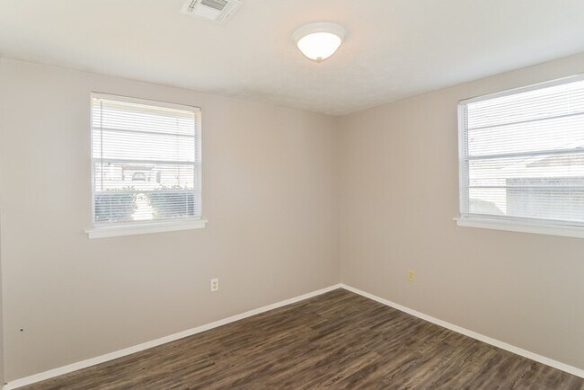 Building Photo - Pleasant 3 Bedroom in Prattville