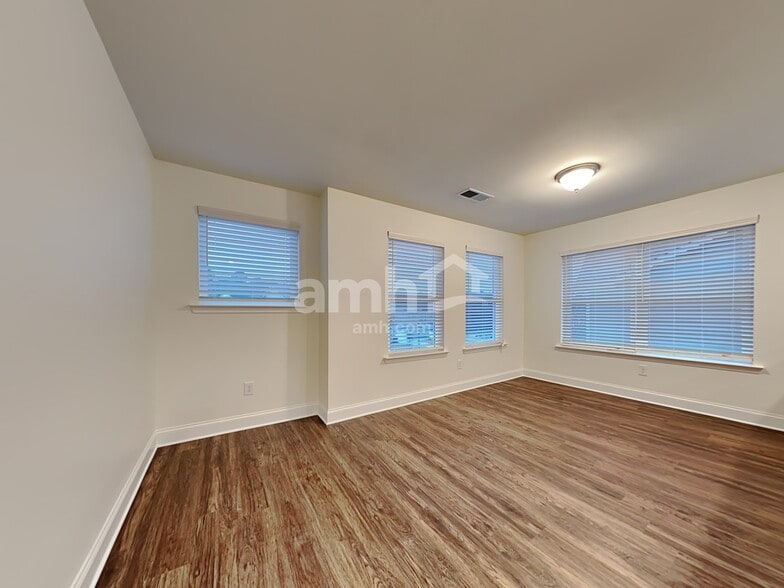 Building Photo - 1380 Ashlyn Ct