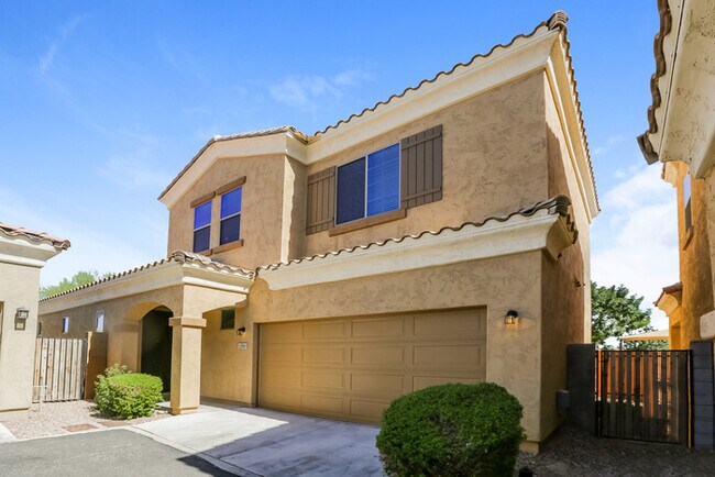 Primary Photo - 1737 S Desert View Pl