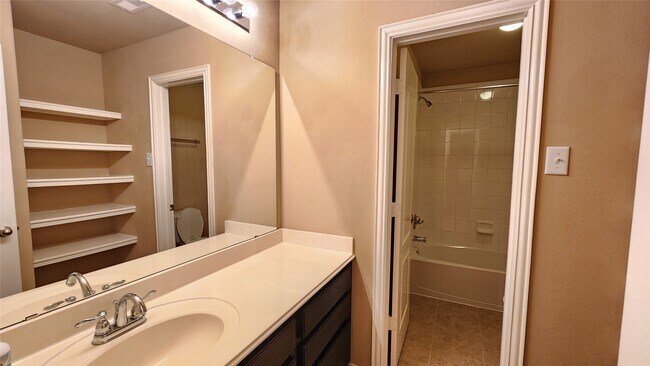 Building Photo - 26939 Glacier Creek Dr