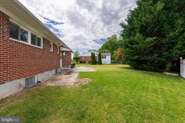 Building Photo - 1626 Pickett Rd