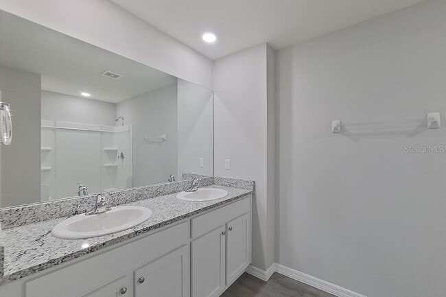 Building Photo - 8740 SW 43rd Ter