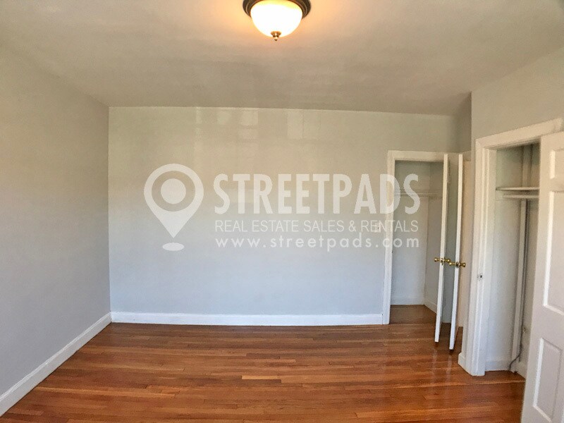 Building Photo - 1139 Beacon St