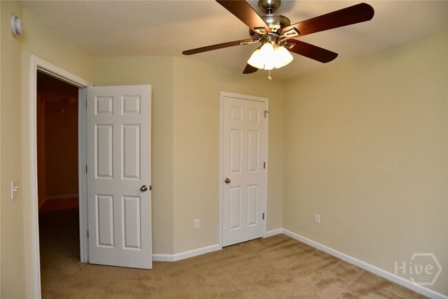 Building Photo - 5 Canyon Oak Loop