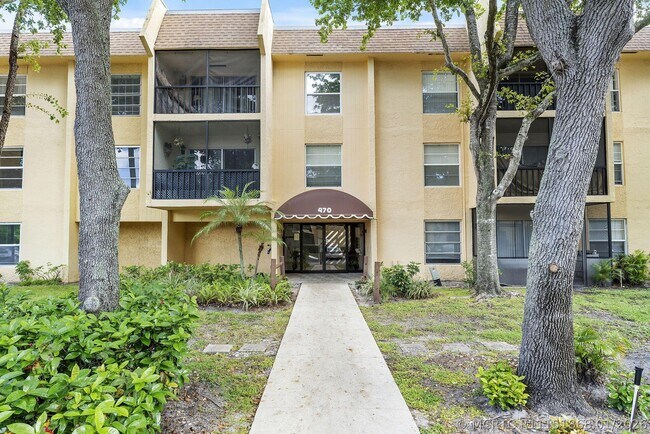 Building Photo - 470 NW 20th St