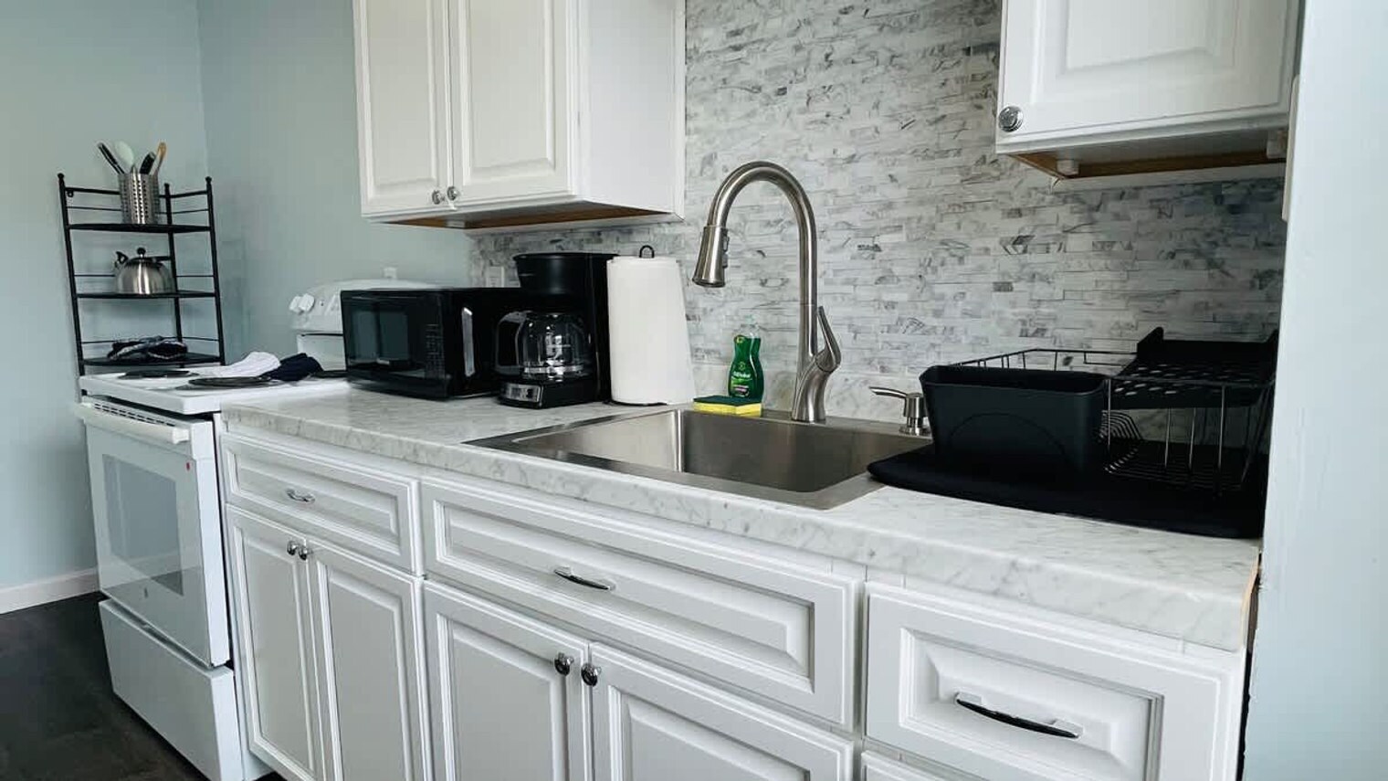 Building Photo - 25 Andem St