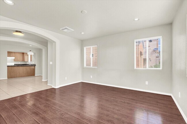 Building Photo - 6909 Graceful Cloud Ave