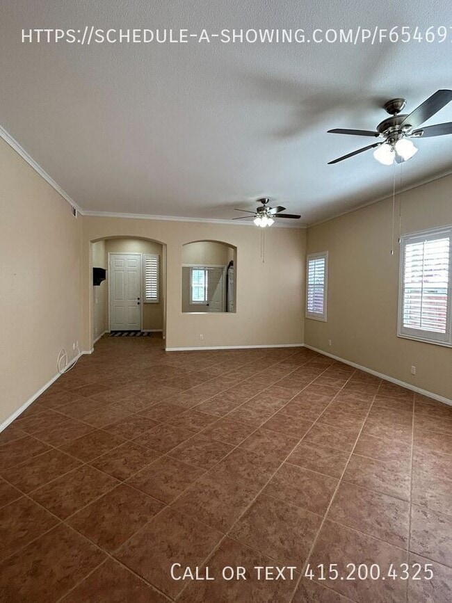 Building Photo - 30934 Crystalaire Dr