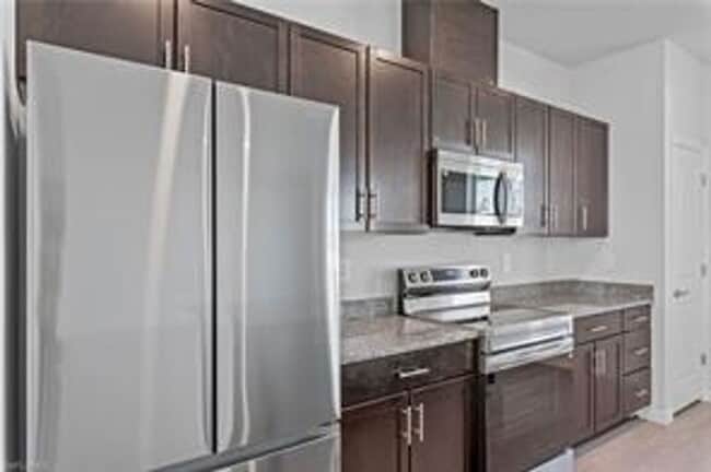 Building Photo - 2115 Ne-16 Ter