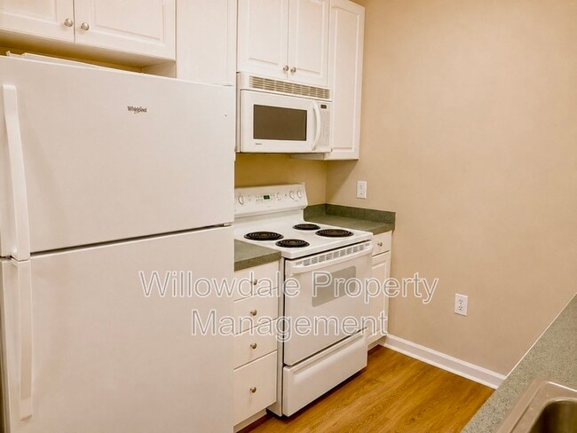 Building Photo - 204 Savannah Ridge Rd