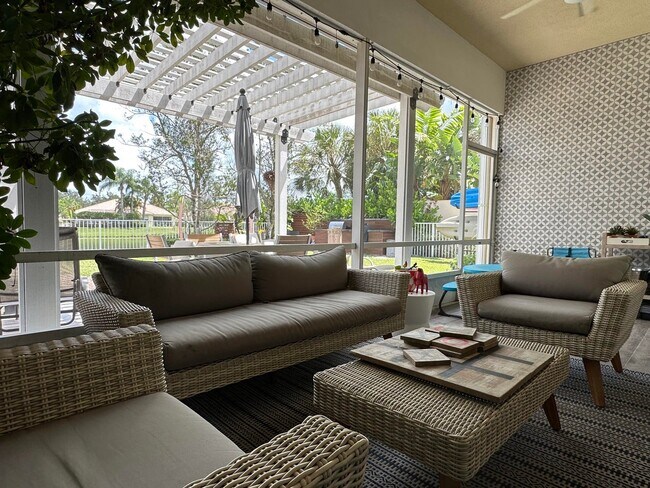 Building Photo - 8455 Belize Pl