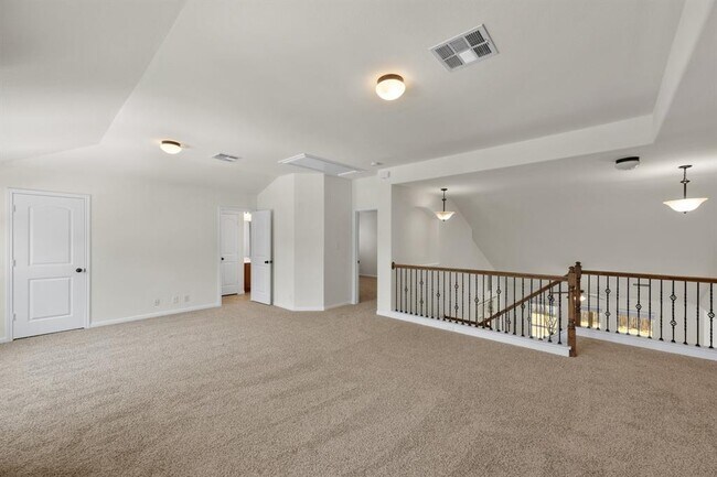 Building Photo - 608 Royal Burgess Dr