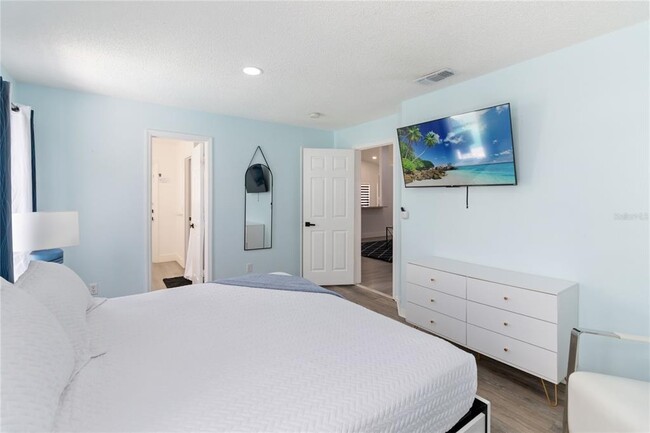 Building Photo - 7803 Laurel Oak Ln