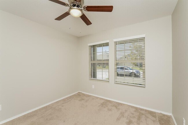 Building Photo - 1705 Avery Pointe Dr