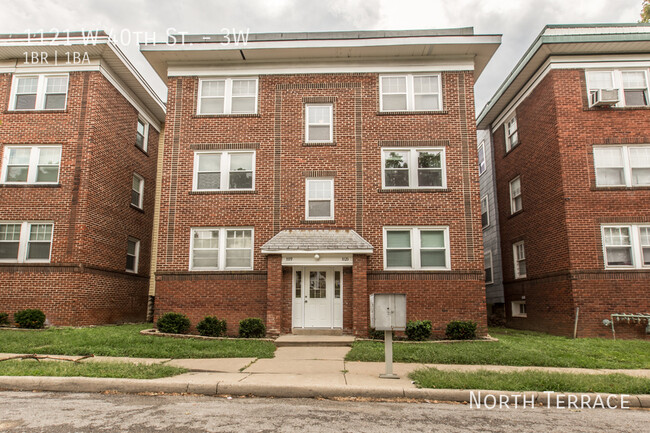 Building Photo - 1121 W 40th St