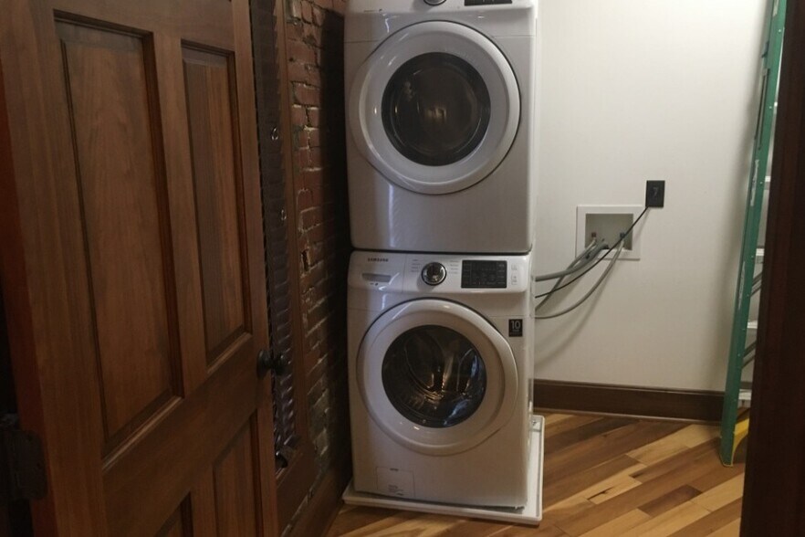 Laundry Room - 314 E 4th St
