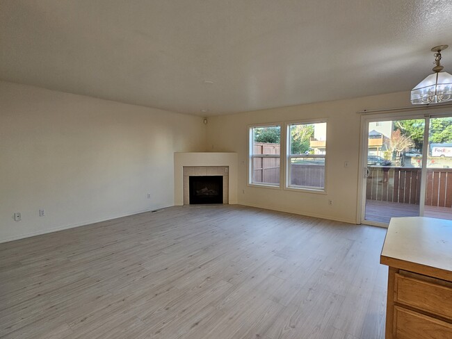 Family room w/ fireplace - 8413 13th Ave SE