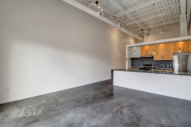 Building Photo - 2514 Abercorn St