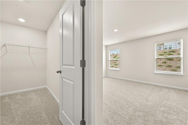 Building Photo - 3635 Shore Wood Ave