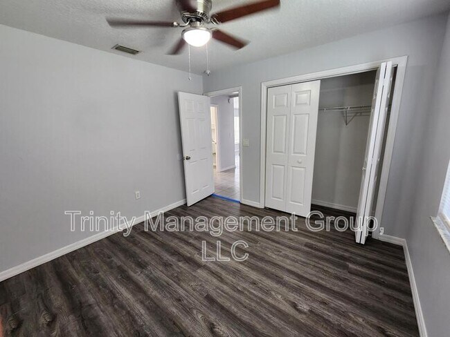 Building Photo - 12095 Elgin Blvd