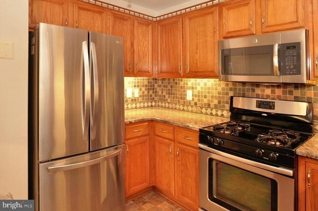 Building Photo - 13103 Millhaven Pl