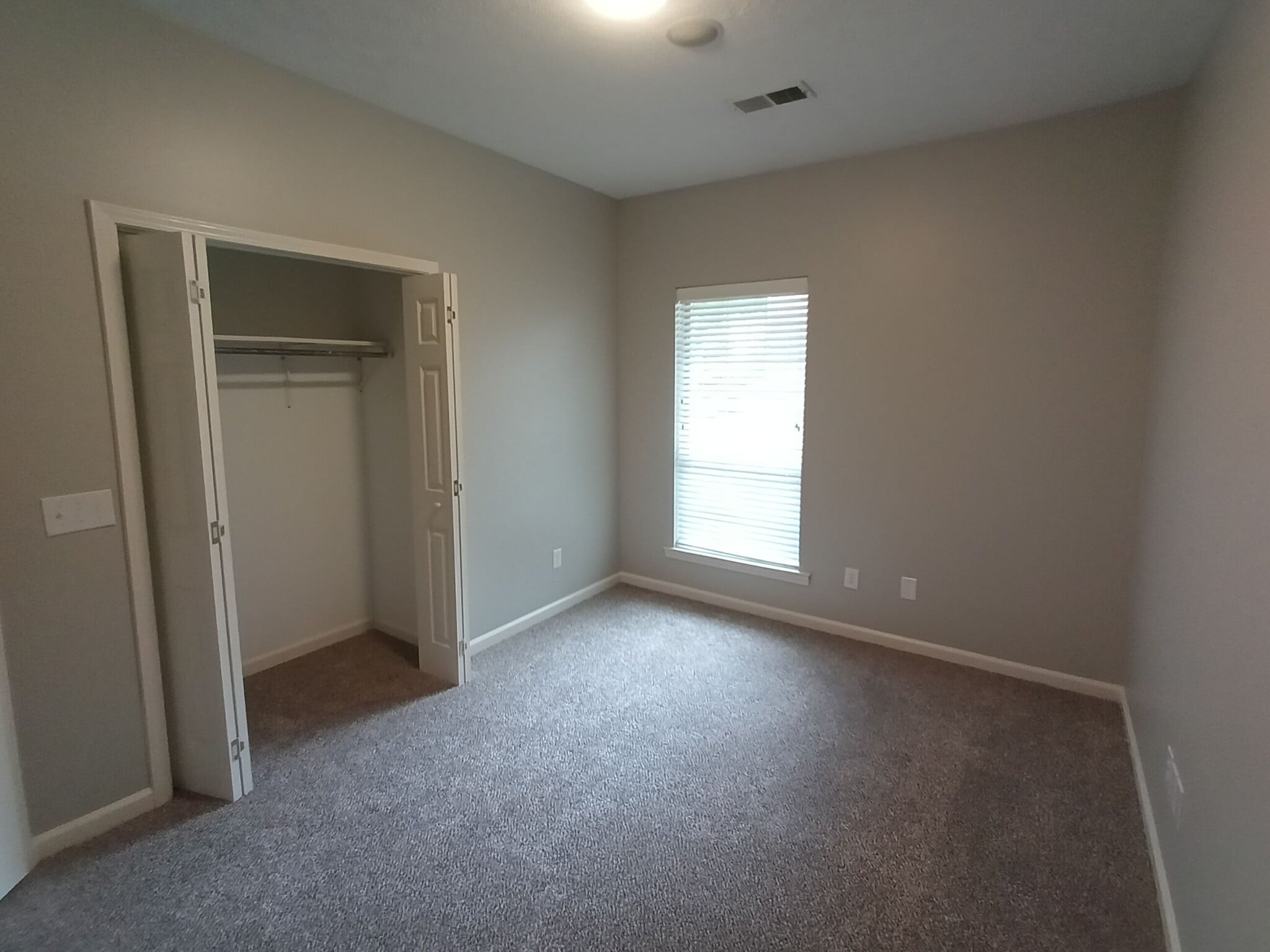 Building Photo - 12 Bailey Ln