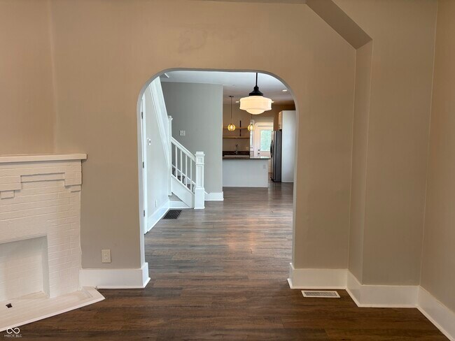 Building Photo - 1125 Churchman Ave