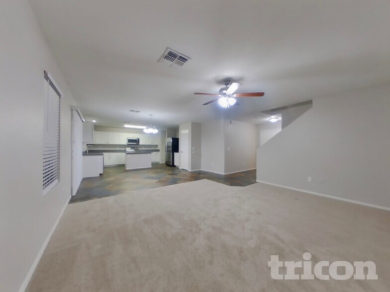 Building Photo - 15923 N 169th Dr