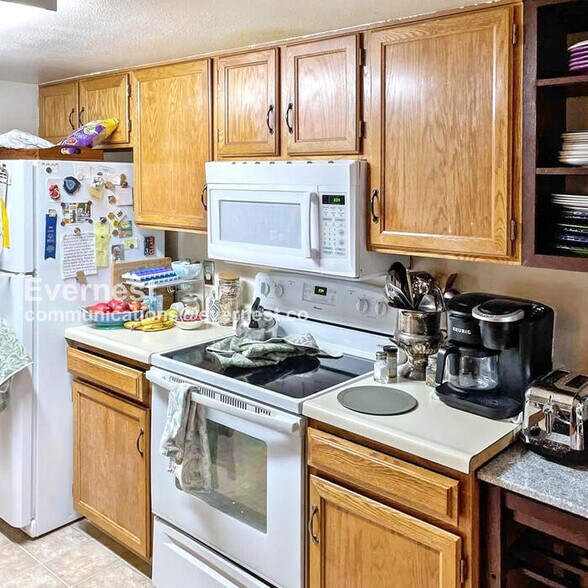 Building Photo - 11595 E Cornell Cir
