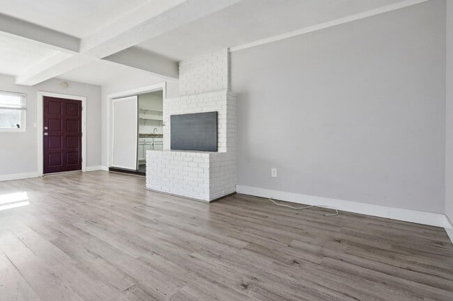 Building Photo - 8630 Stanmoor Dr