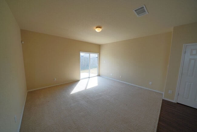 Building Photo - Beautiful home now available in the coveted Riata subdivision of Schertz, TX! Realtor Commission:...